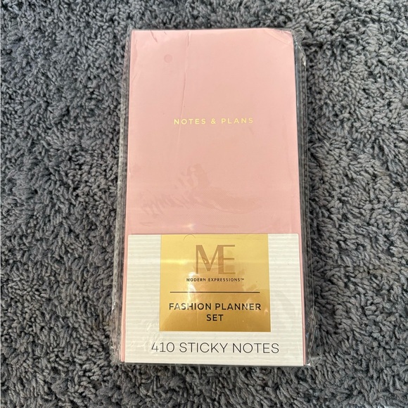 NWT “notes and plans” fashion planner set with 410 sticky notes - Picture 2 of 3